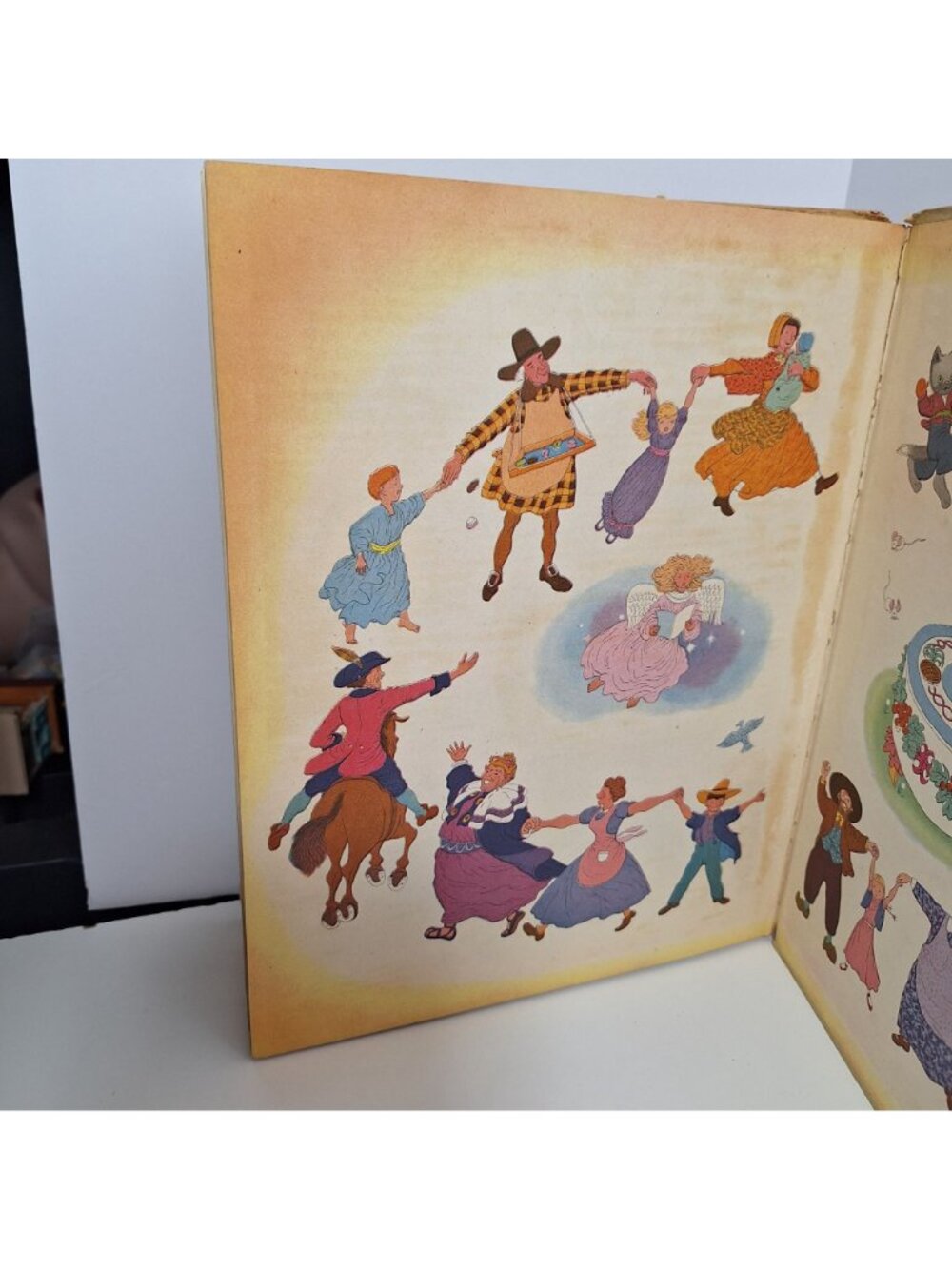 The Golden Song Book 1945 60 Favorite Singing Games Hardcover Illustrated Music - Picture 14 of 16